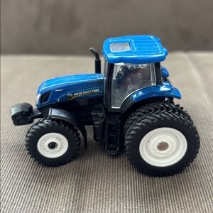 New Holland Die Cast Toy Tractor T7.270